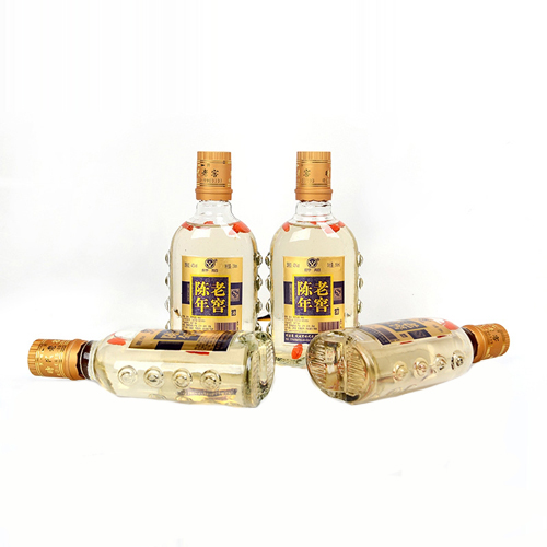 鳳城時(shí)代陳年老窖酒40°200ml.jpg
